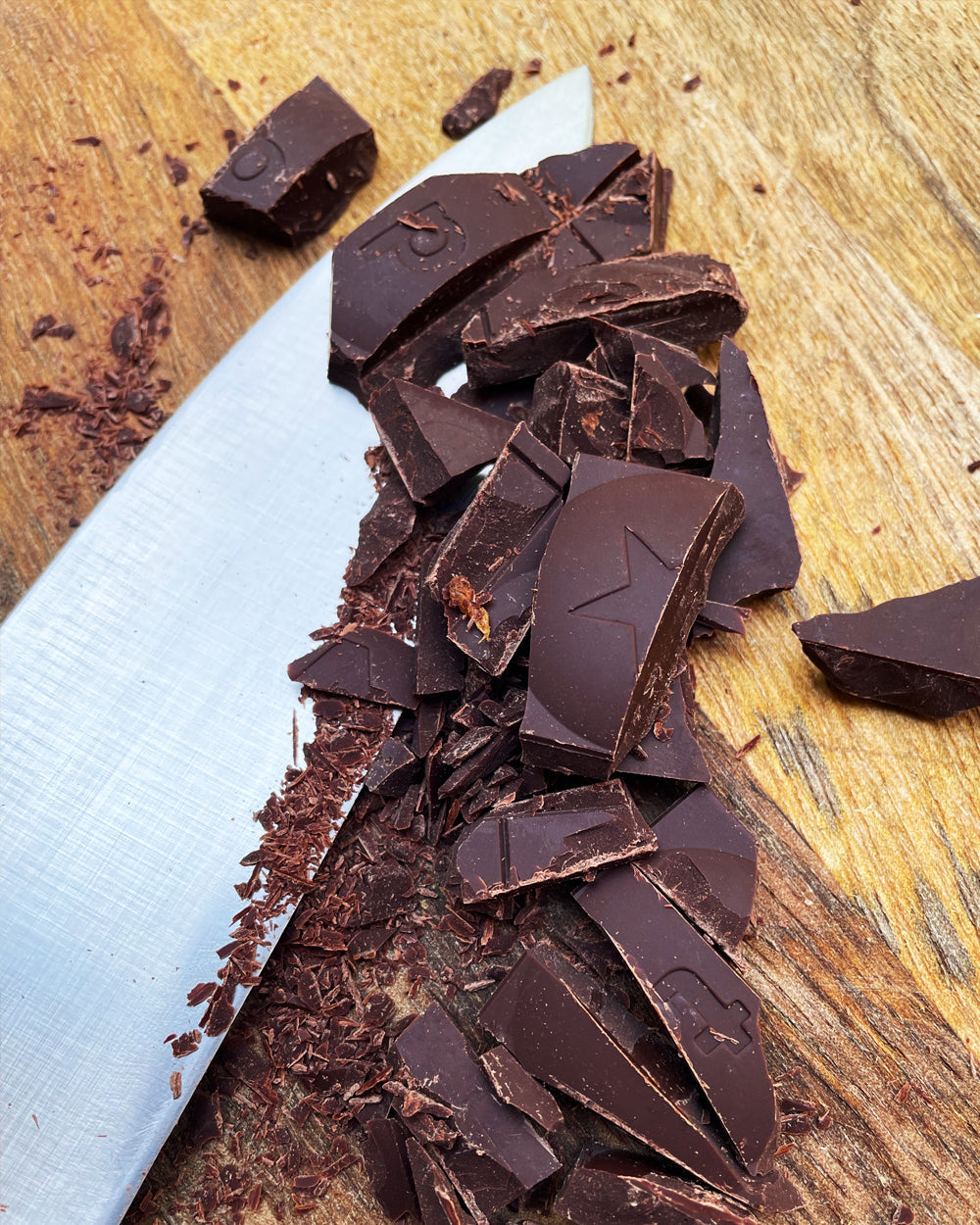 Antidote Chocolate BOX of 8 SUPREME: Bake + Snack 73%